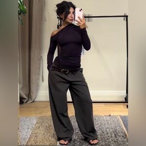 Aritzia Babaton Contour Installation Longsleeve